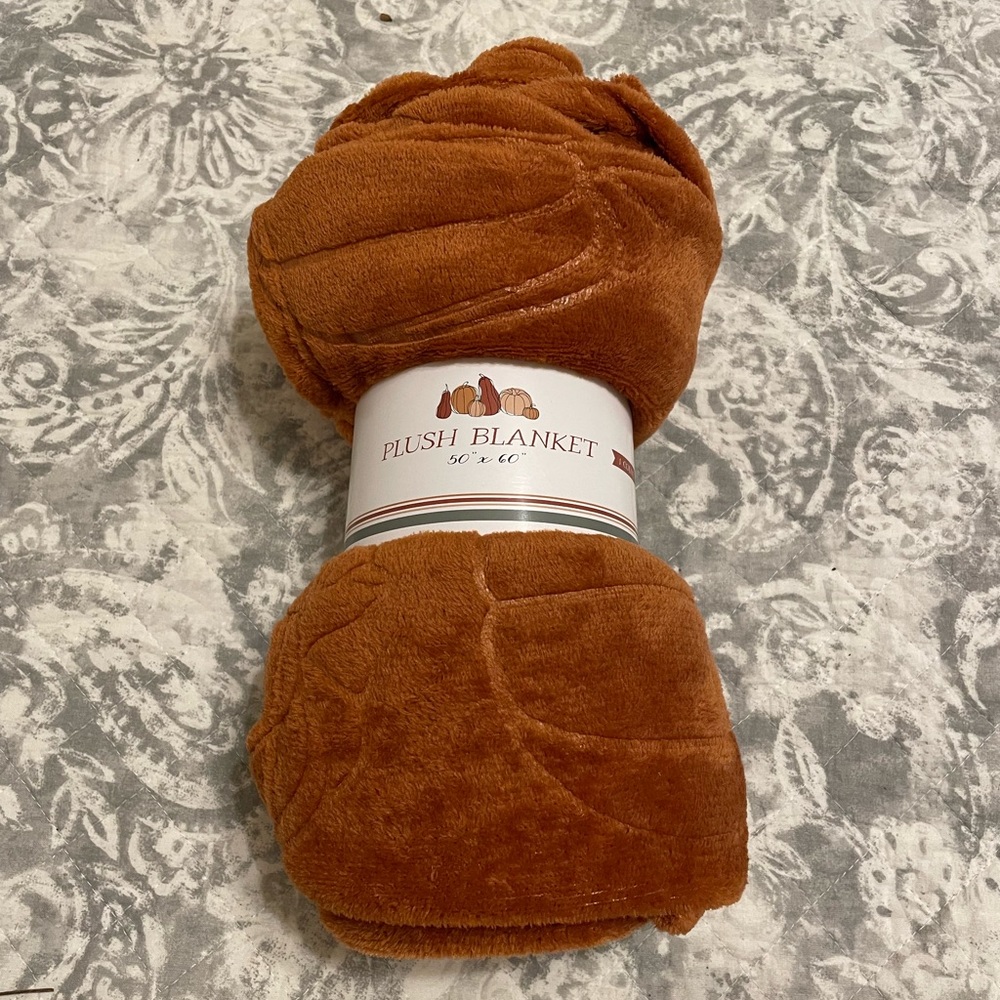 Pumpkin embossed blanket 50 x 60